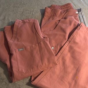 Figs MAUVE Scrub SET